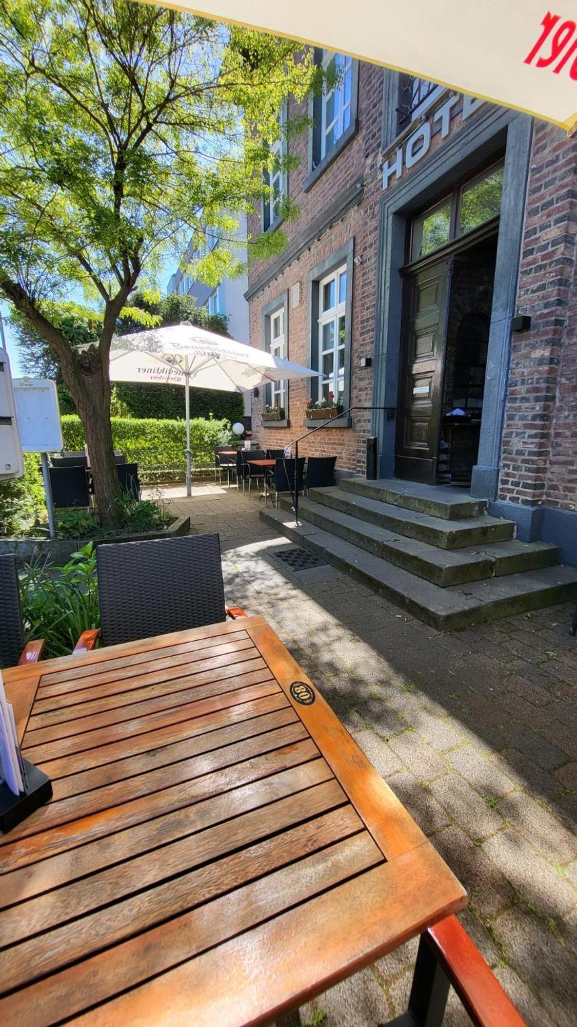 Hotel Restaurant Mathildenhof Pulheim Exterior foto